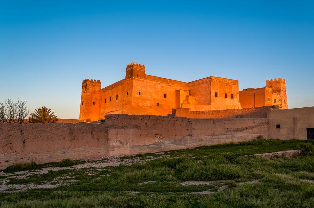 Riad Sougtani Tazrou ภายนอก รูปภาพ