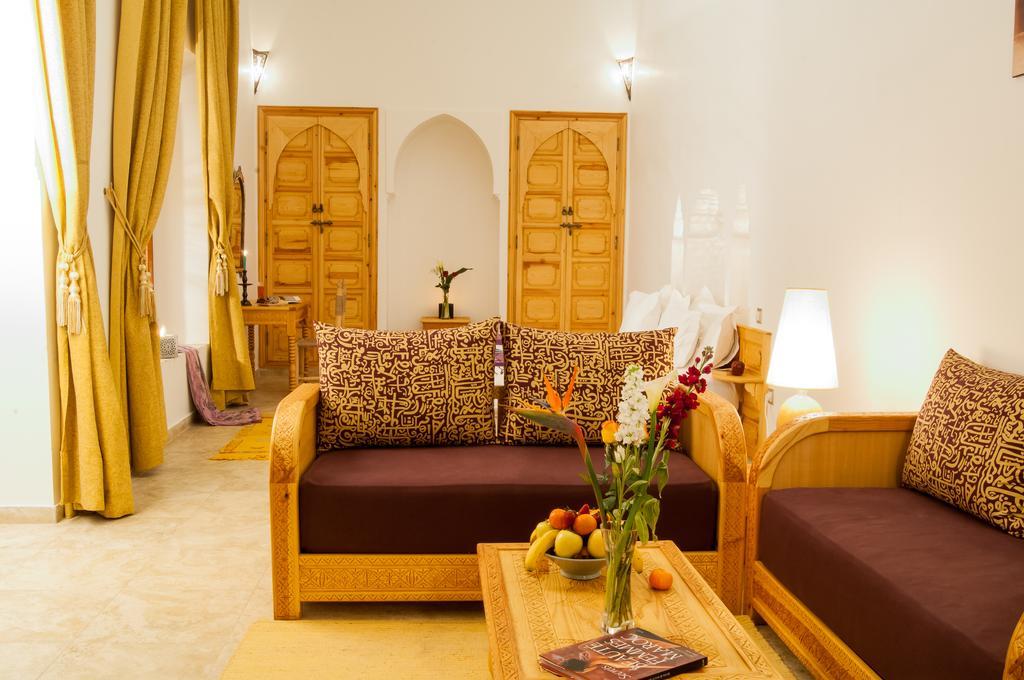 Riad Sougtani Tazrou ภายนอก รูปภาพ
